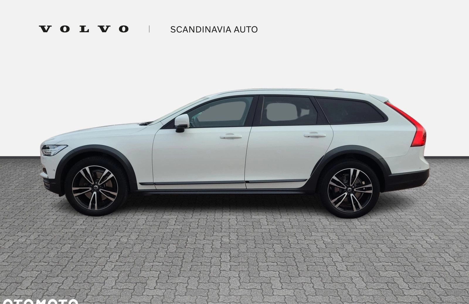 Volvo V90 Cross Country cena 159900 przebieg: 147000, rok produkcji 2019 z Żelechów małe 781